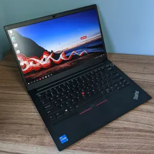 Kurumsal Notebook ve Laptop Rehberi: İş Dünyasının Vazgeçilmezi Lenovo ThinkPad