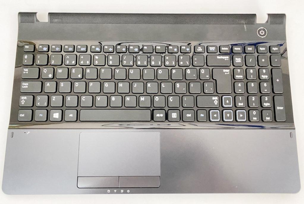 Samsung Np300 Serisi Üst kasa