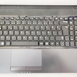 SAMSUNG NP300V5AH  Üst kasa Palmrest Touch Kasa + Klavye Tuş Takımı Kit