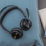 Poly Voyager Focus 2 Kablosuz Stereo Kulaklık